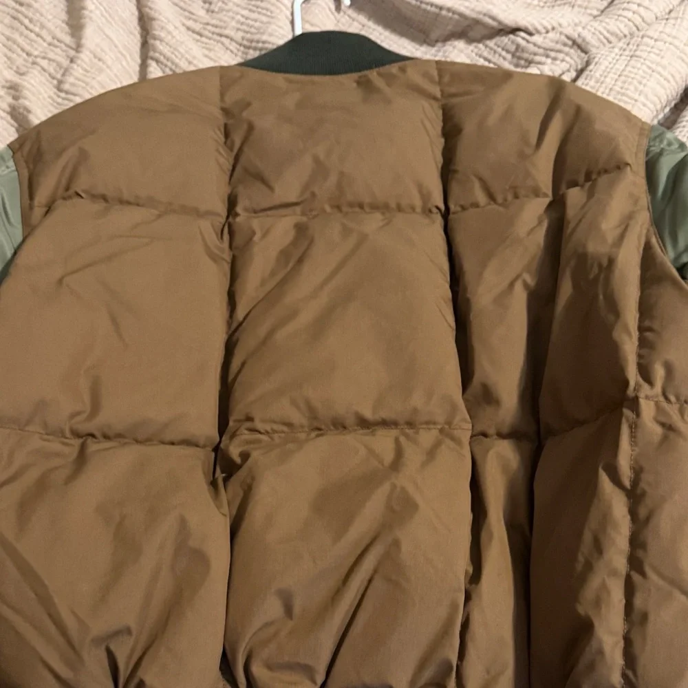 Lacoste Men's Colorblock Puffer Bomber Jacket - Brown/Olive - Picture 8 of 8